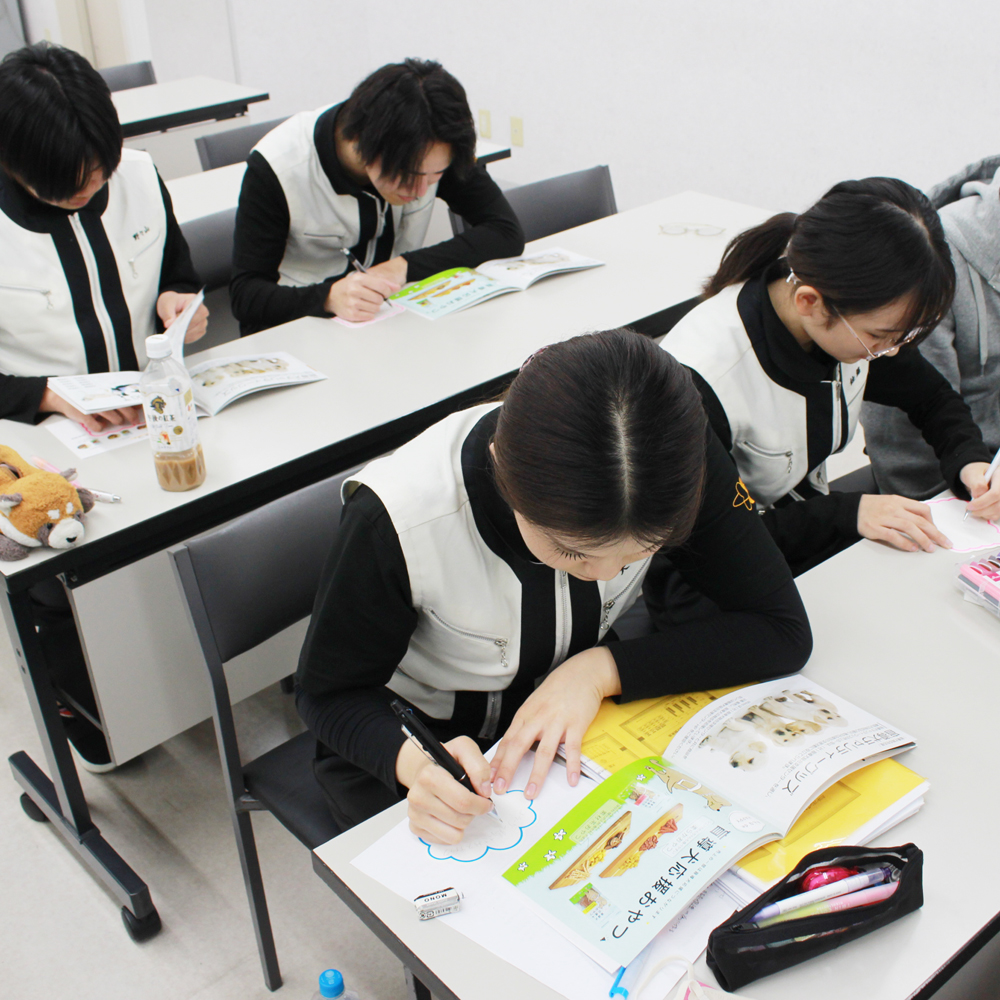 １年生、POPの作成！